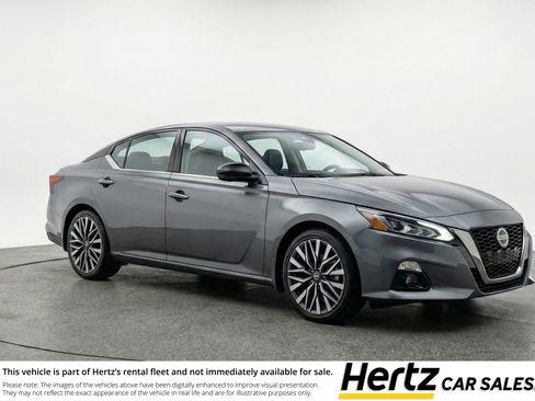 Used 2025 Nissan Altima 2.5 SV FWD image 1