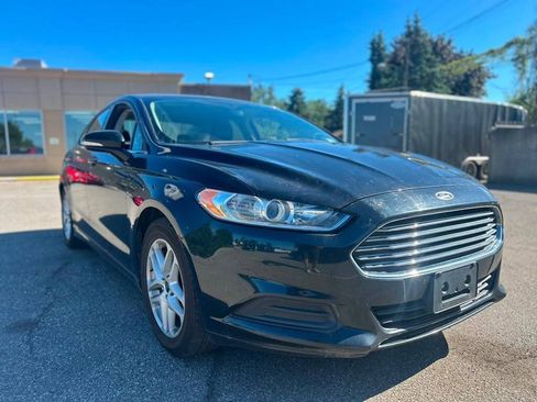 Used 2014 Ford Fusion SE FWD image 3