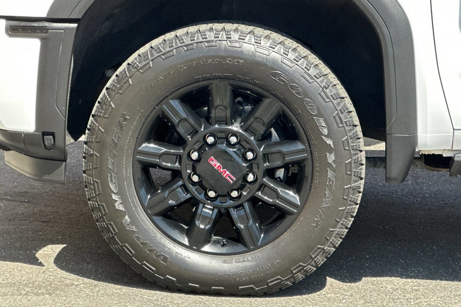 Certified 2024 GMC Sierra 2500 AT4 w/ AT4 Premium Plus Package AWD/4WD image 26