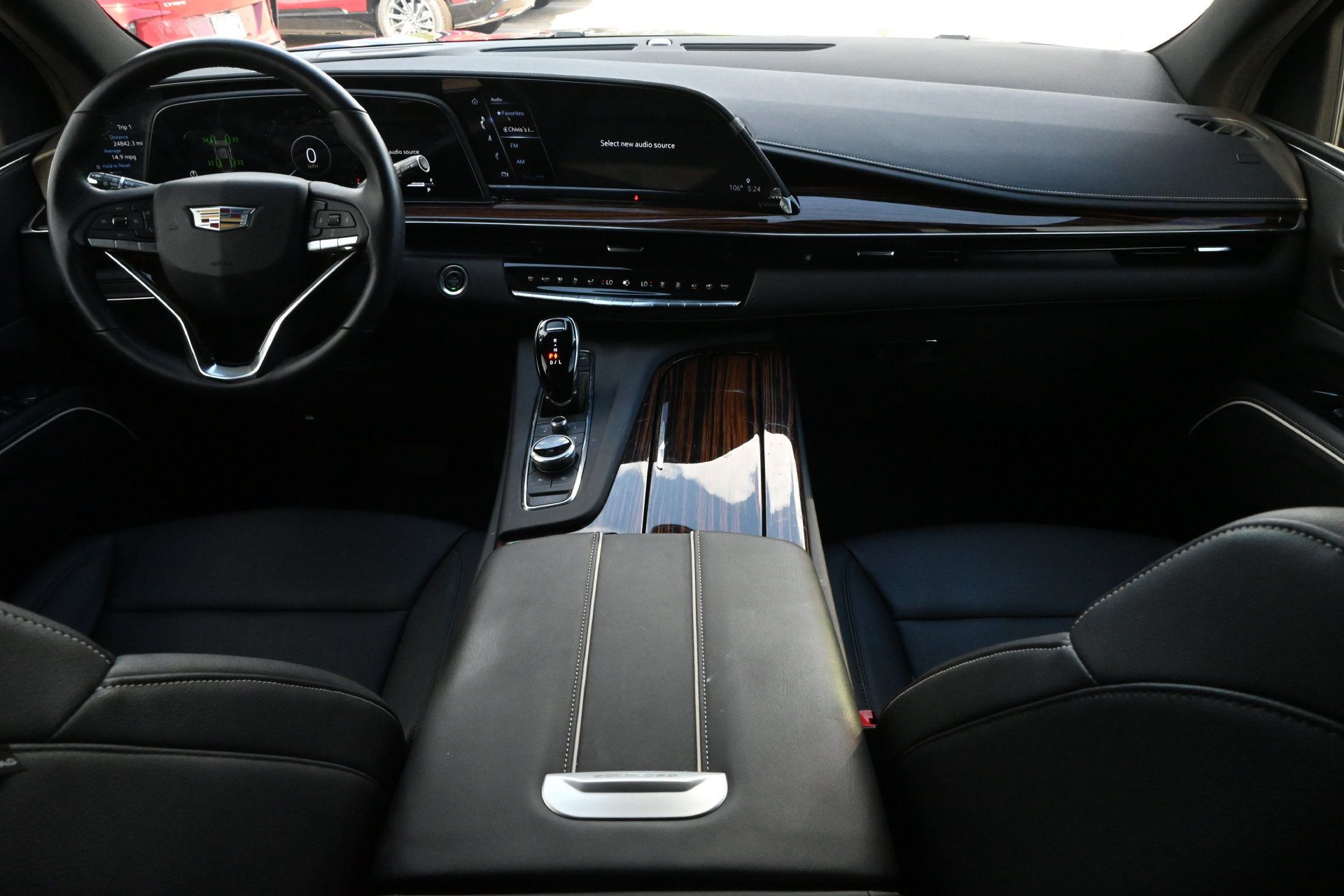 Certified 2024 Cadillac Escalade Luxury RWD image 7