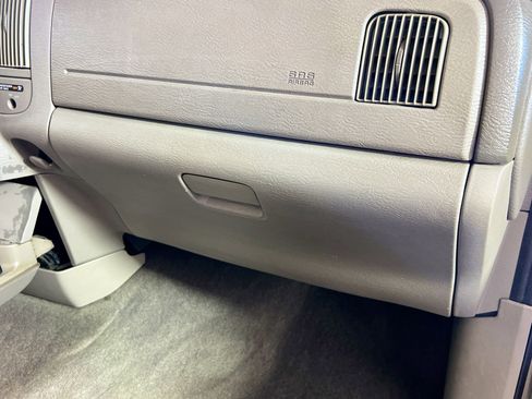 Used 2005 Dodge Ram 1500 Truck ST w/ ST Value Group image 32