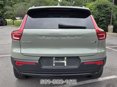 Used 2024 Volvo XC40 B5 Plus AWD/4WD image 4