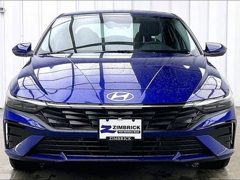 New 2026 Hyundai Elantra Limited image 3