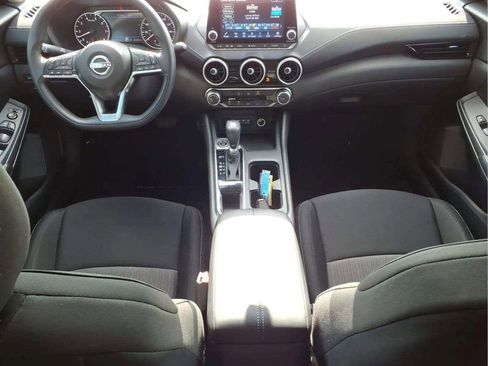 Used 2024 Nissan Sentra SV FWD image 11