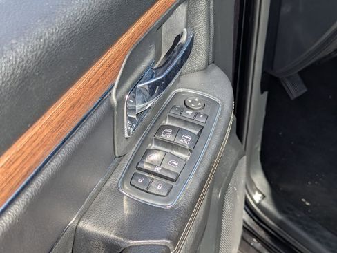 Used 2017 RAM 1500 Laramie w/ Convenience Group AWD/4WD image 30