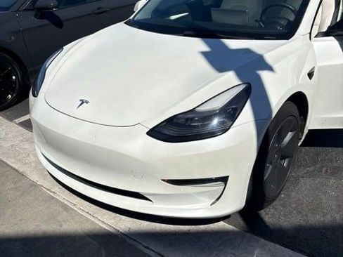 Used 2022 Tesla Model 3 RWD image 1