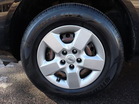 Used 2014 Nissan Rogue S image 39