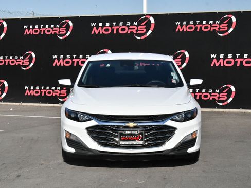 Used 2024 Chevrolet Malibu LT FWD image 2