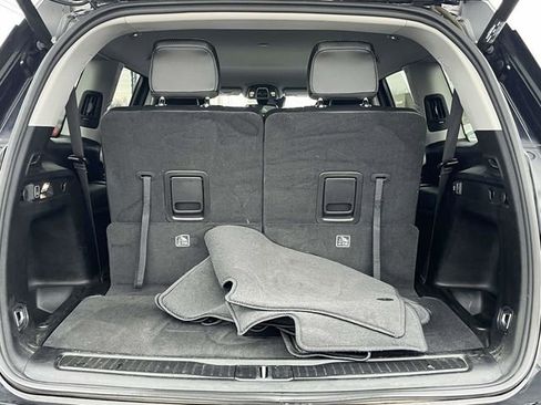 Used 2023 Jeep Grand Cherokee L Limited image 21