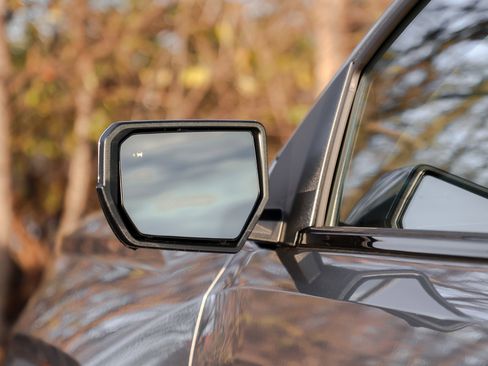 New 2026 GMC Canyon Denali image 10