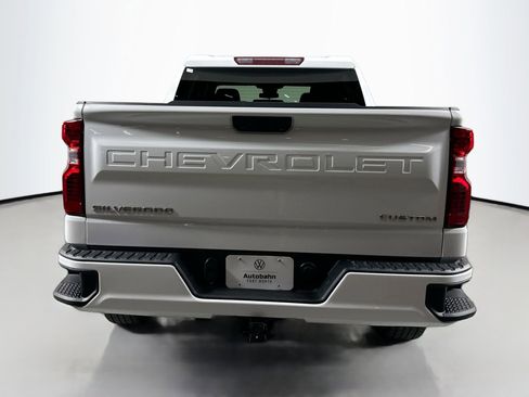 Used 2023 Chevrolet Silverado 1500 Custom image 5