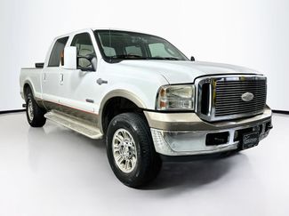 Used 2006 Ford F250 4x4 Crew Cab Super Duty video 2