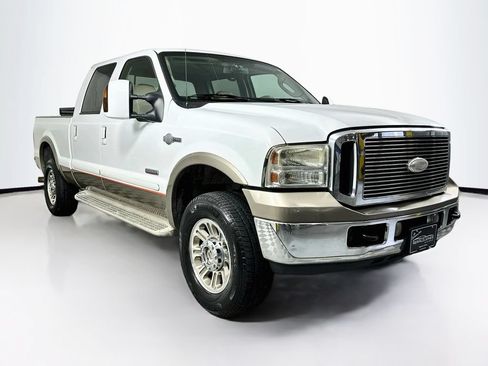 Used 2006 Ford F250 4x4 Crew Cab Super Duty image 2