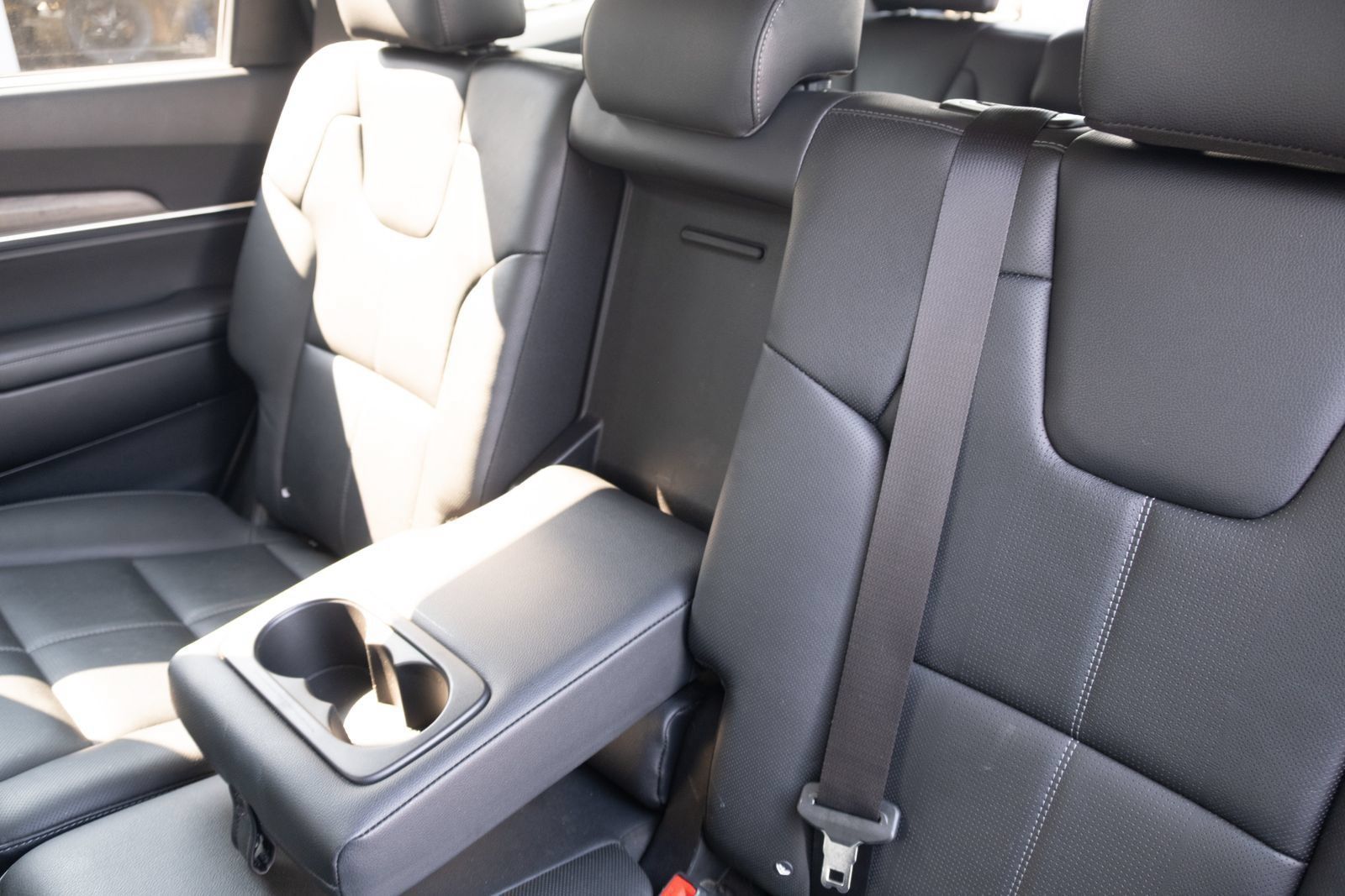 Used 2022 Kia Telluride EX w/ Towing Package AWD/4WD image 20