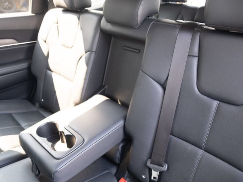 Used 2022 Kia Telluride EX w/ Towing Package AWD/4WD image 20
