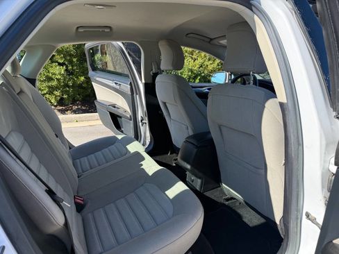 Used 2017 Ford Fusion S image 19