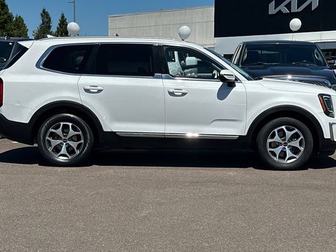 Used 2020 Kia Telluride EX FWD image 3