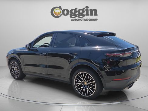 Used 2020 Porsche Cayenne AWD/4WD image 3