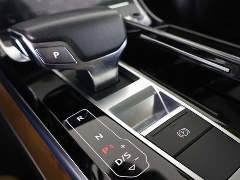 Used 2019 Audi A8 L 3.0T image 4