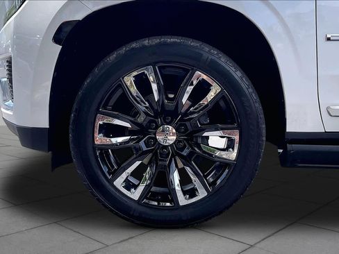 Used 2021 GMC Yukon Denali w/ Denali Premium Package RWD image 10