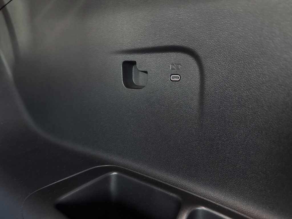 Used 2024 GMC Acadia Denali FWD image 14