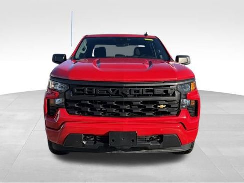 Used 2023 Chevrolet Silverado 1500 Custom image 2