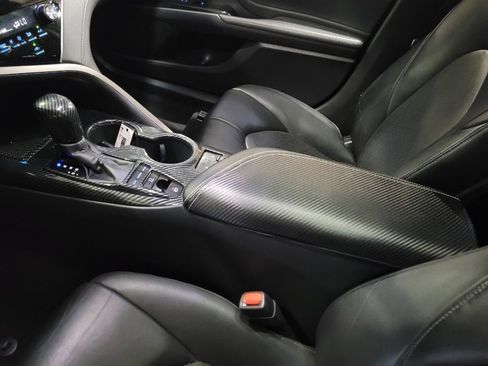 Used 2018 Toyota Camry XSE FWD image 26