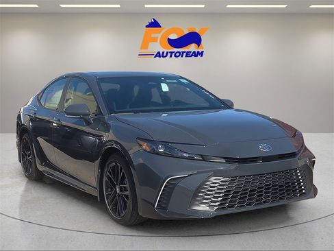 New 2026 Toyota Camry SE image 6