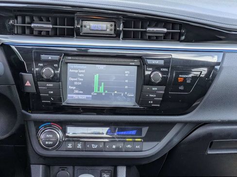 Used 2014 Toyota Corolla S FWD image 17
