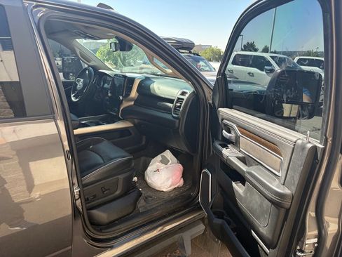 Used 2024 RAM 3500 Laramie w/ Towing Technology Group AWD/4WD image 28