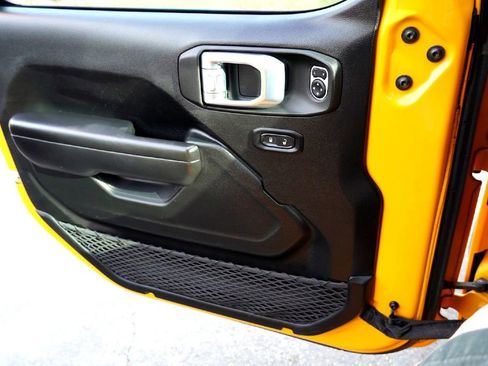 Used 2021 Jeep Wrangler Unlimited Rubicon image 21