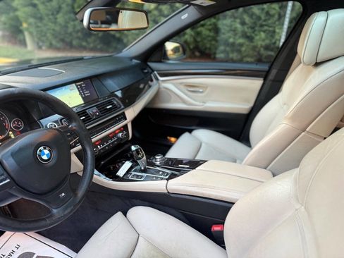 Used 2012 BMW 550i xDrive Sedan image 29