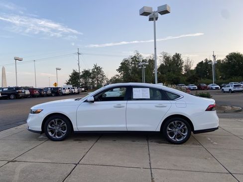Used 2024 Honda Accord EX image 7