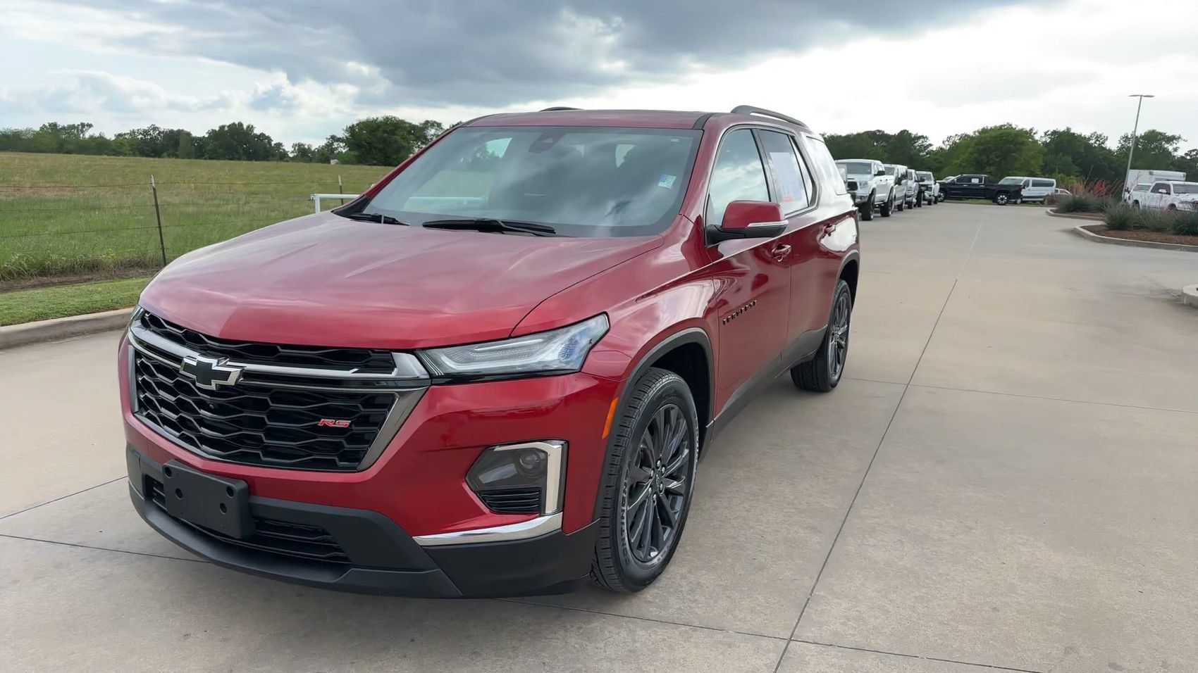 Used 2023 Chevrolet Traverse RS AWD/4WD image 3