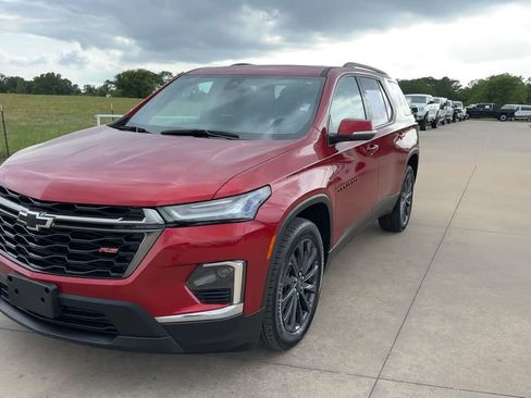 Used 2023 Chevrolet Traverse RS AWD/4WD image 3