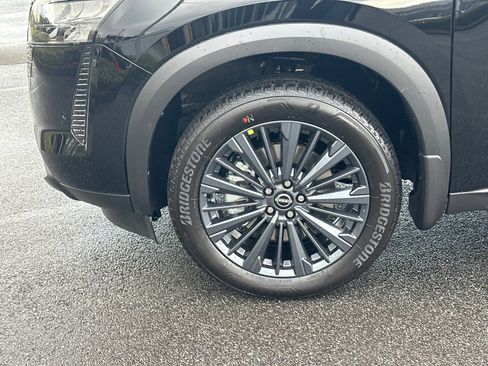 New 2026 Nissan Pathfinder SL w/ SL Premium Package FWD image 11