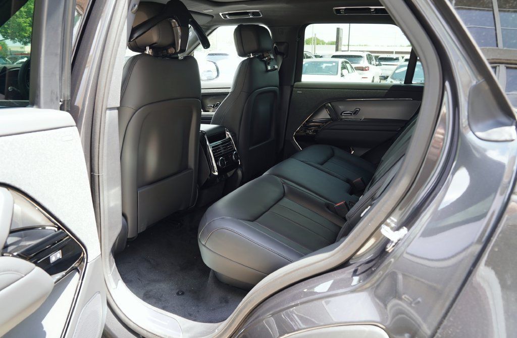 New 2026 Land Rover Range Rover Sport SE AWD/4WD image 29
