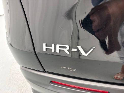 Used 2025 Honda HR-V Sport image 8