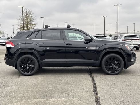 New 2026 Volkswagen Atlas Cross Sport SE image 6