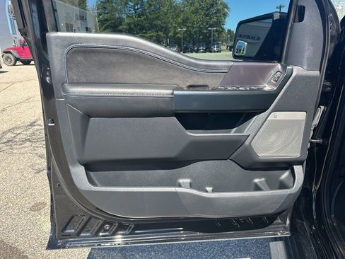 Used 2024 Ford F150 Platinum image 15