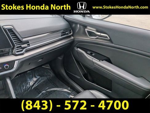 Used 2025 Kia Sportage EX w/ Premium Package FWD image 20