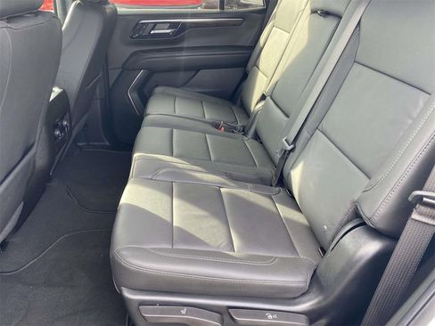 Used 2025 Chevrolet Tahoe LT image 10