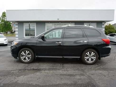 Used 2020 Nissan Pathfinder SV w/ Cargo Package FWD image 8