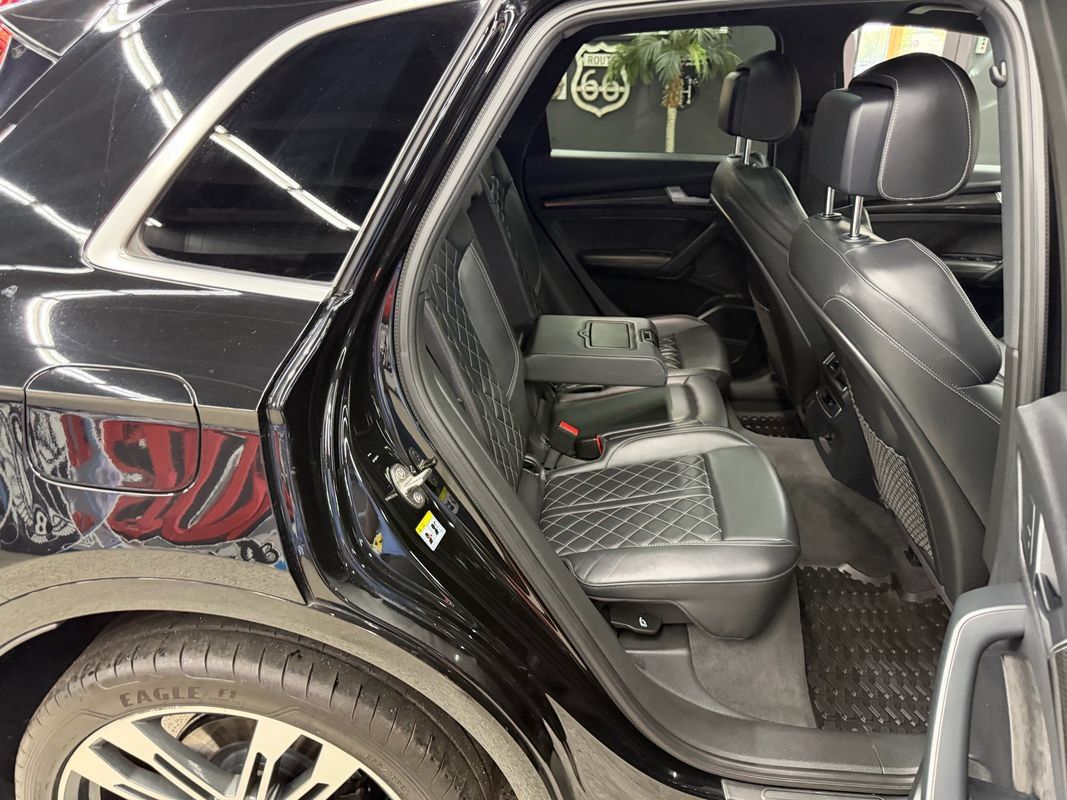 Used 2018 Audi SQ5 Premium Plus w/ Navigation Package AWD/4WD image 17