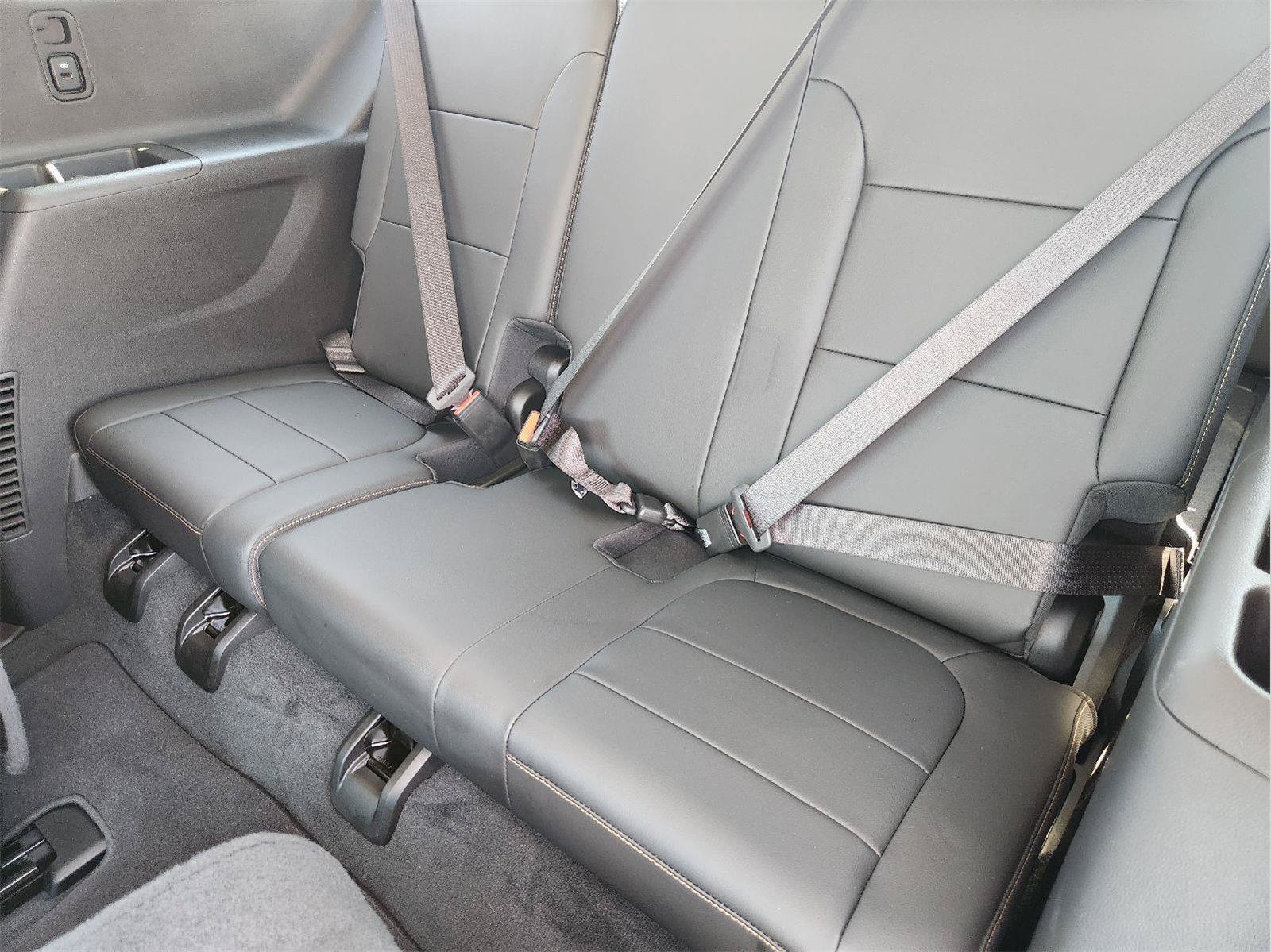 Used 2021 Chevrolet Traverse RS FWD image 30