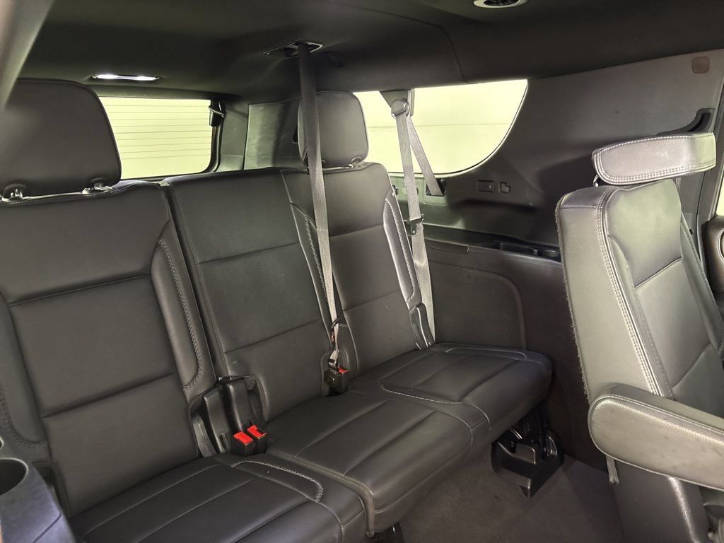 Used 2024 GMC Yukon XL Denali AWD/4WD image 21