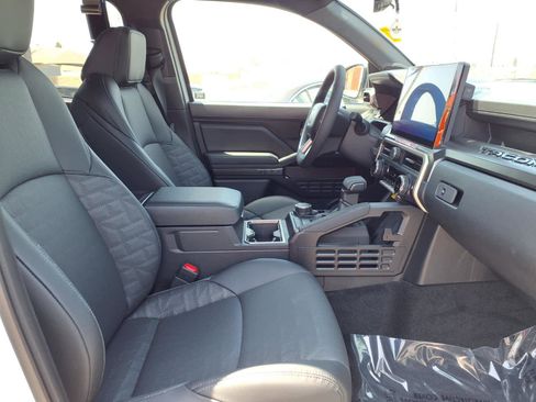 Used 2026 Toyota Tacoma TRD Sport w/ TRD Sport Premium Package AWD/4WD image 20