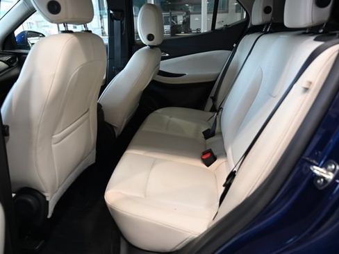 Used 2023 Buick Encore GX Preferred FWD image 11