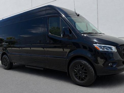 Used 2025 Mercedes-Benz Sprinter 2500 image 47