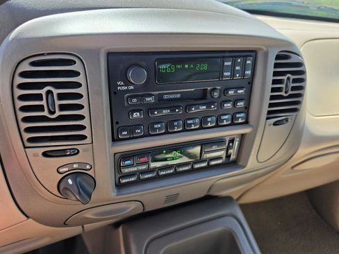 Used 1999 Ford Expedition XLT AWD/4WD image 13